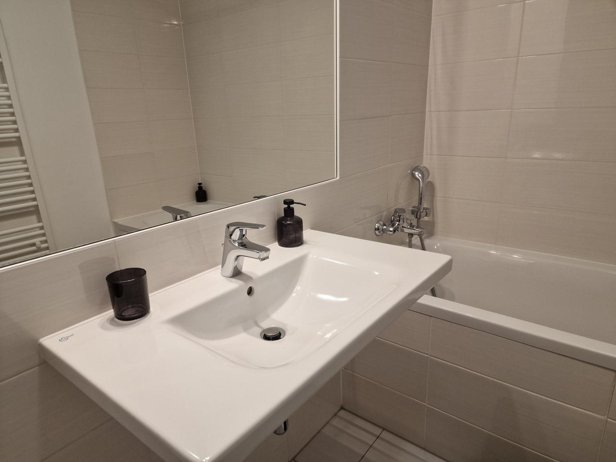 Stylish Panorama City Family Suite Bratislava Esterno foto